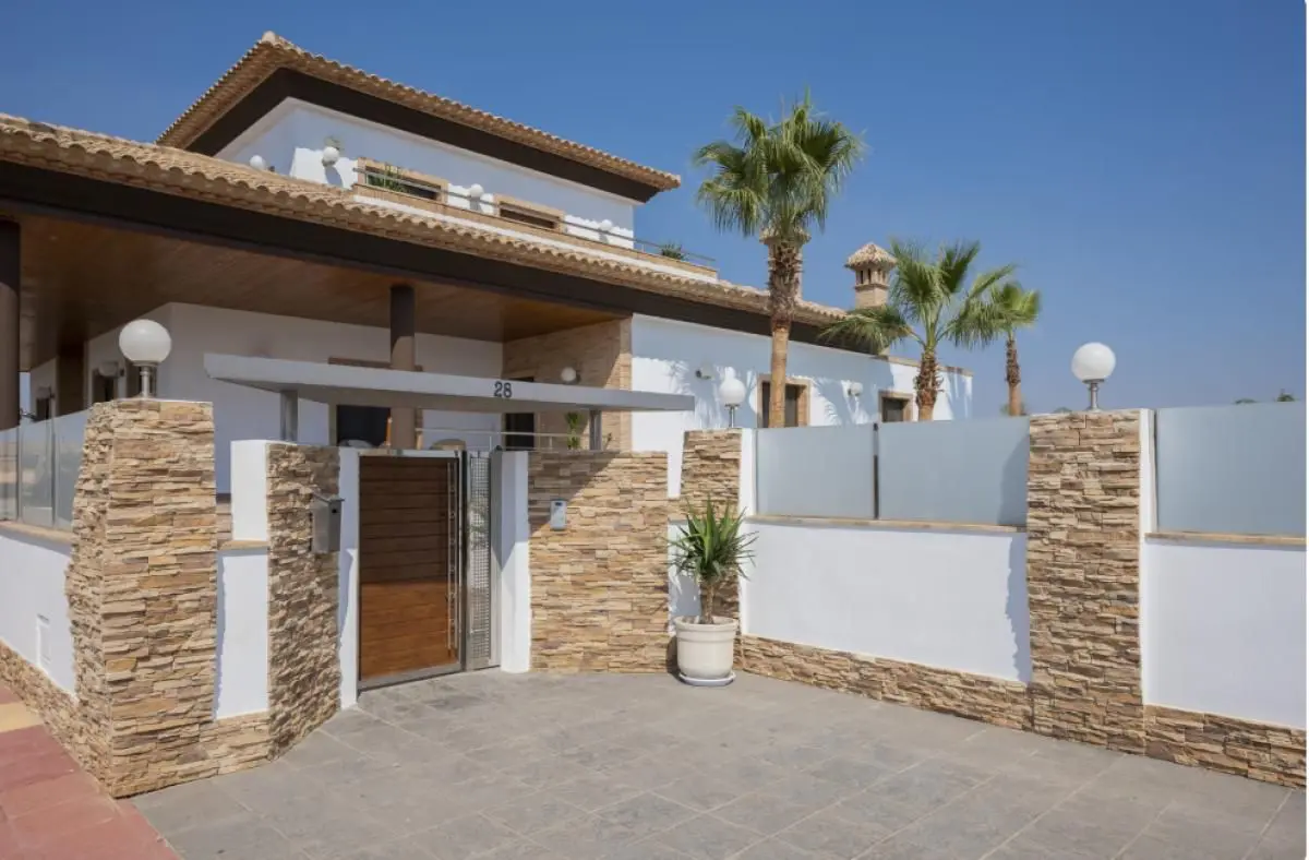 Villa Of 190 M² In Avileses, Spain