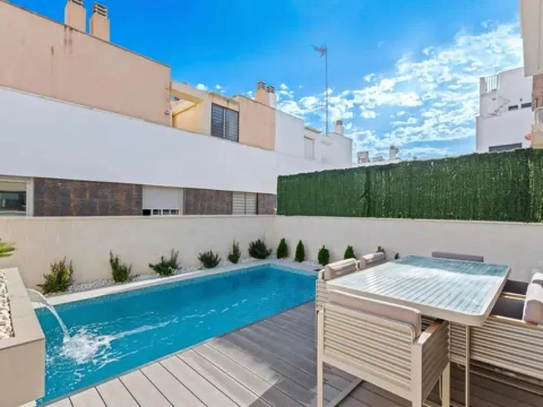 Terraced House Of 172 M² In Guardamar Del Segura, Spain