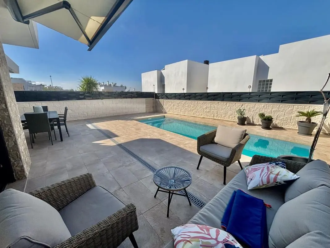 Villa Of 118 M² In Benijofar, Spain