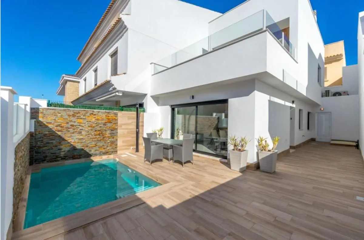 Villa Of 133 M² In Pilar De La Horadada