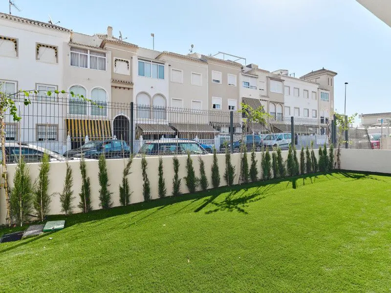 Bungalow Of 98 M² In Torrevieja, Spain