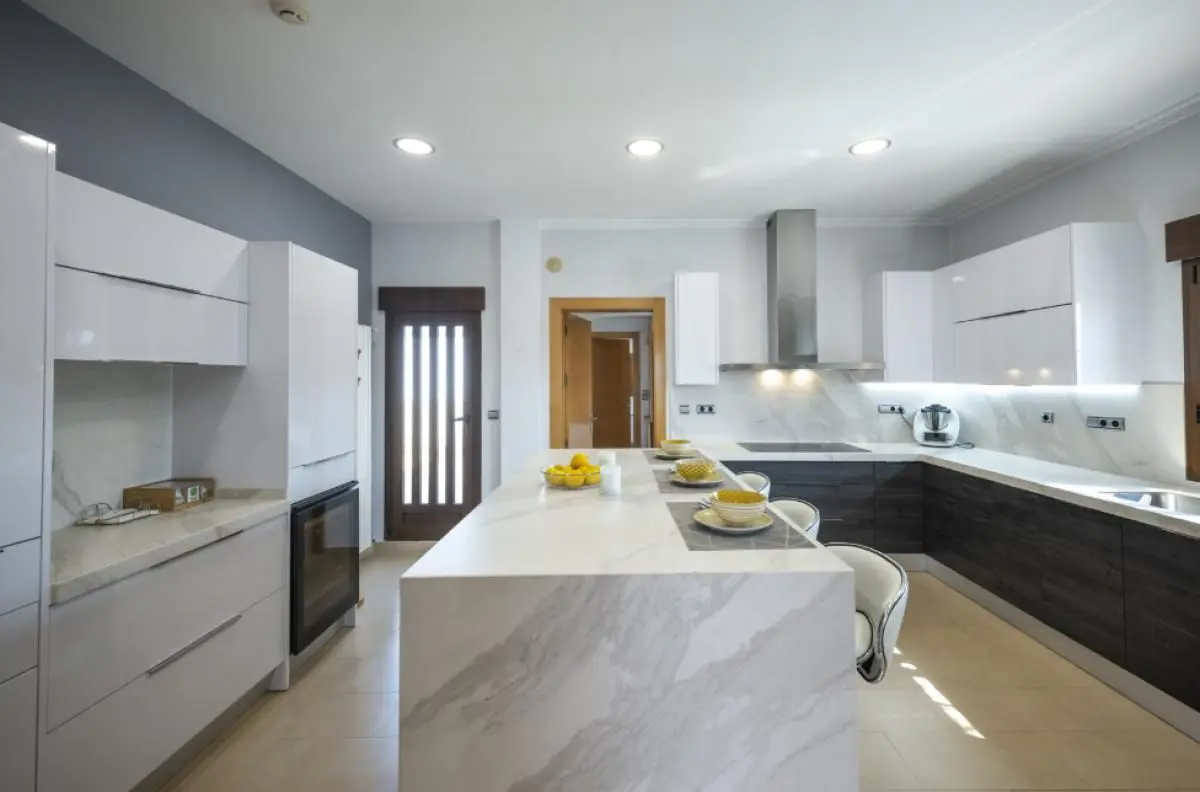 Villa Of 190 M² In Avileses, Spain
