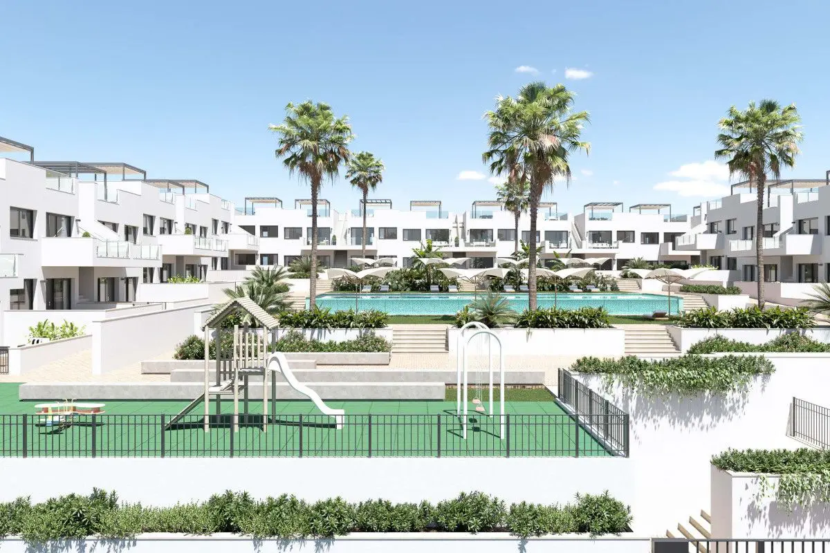 Bungalow Of 160 M² In Torrevieja, Spain