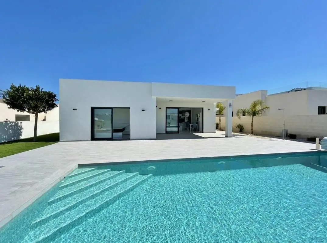 Villa Of 120 M² With Features In Rafal, Spain