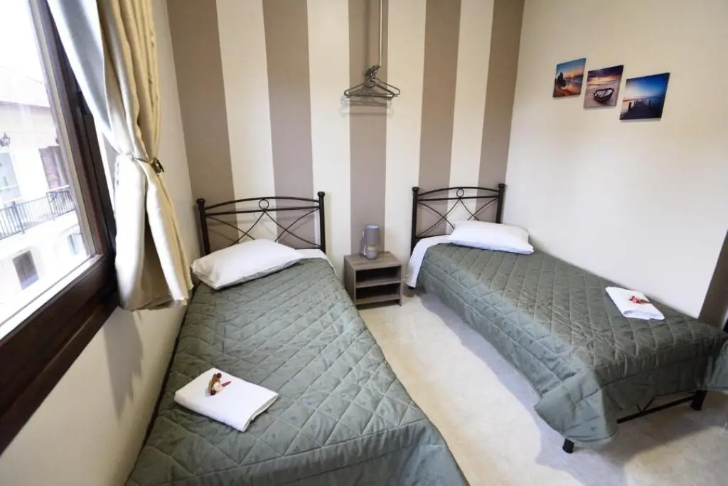 Hotel Of 420 M² In Athos, Chalkidiki