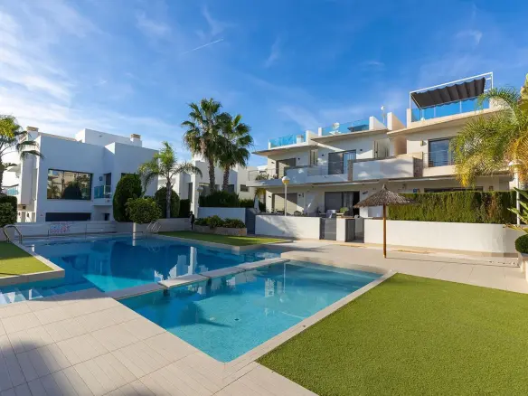 3-bedroom Duplex In Rojales, Spain (124 M²)