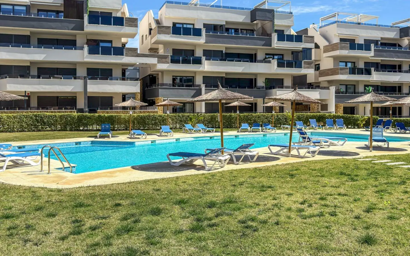 3-bedroom Apartment In Orihuela Costa, Spain (109 M²)