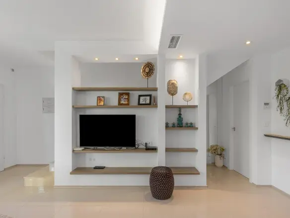 3-bedroom Duplex In Rojales, Spain (124 M²)