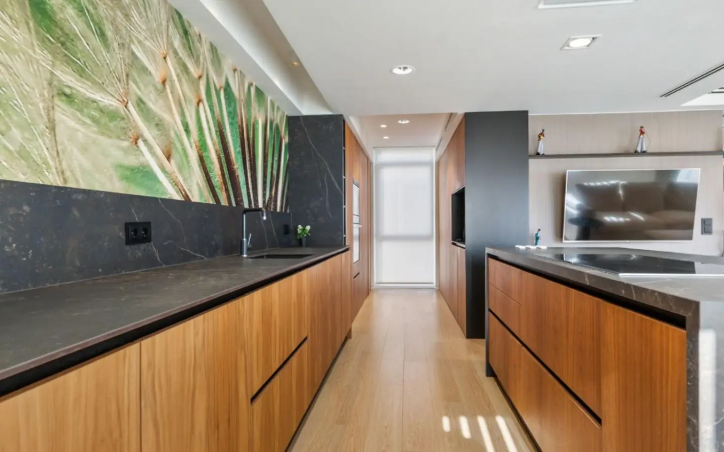 2-bedroom Apartment In Torrevieja, Spain (160 M²)
