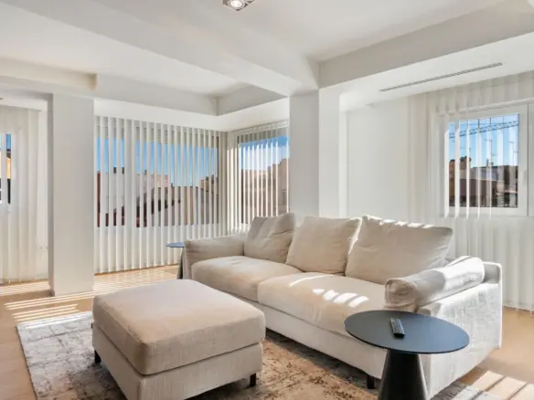 2-bedroom Apartment In Torrevieja, Spain (160 M²)