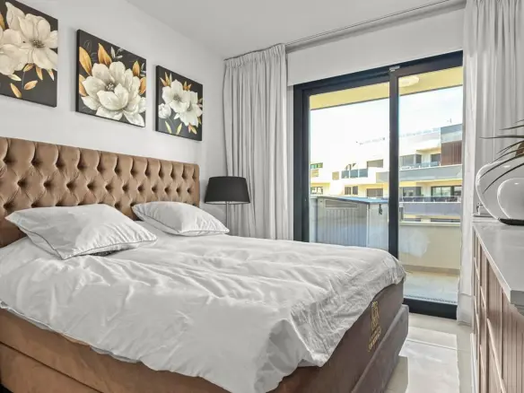 3-bedroom Apartment In Orihuela Costa, Spain (109 M²)