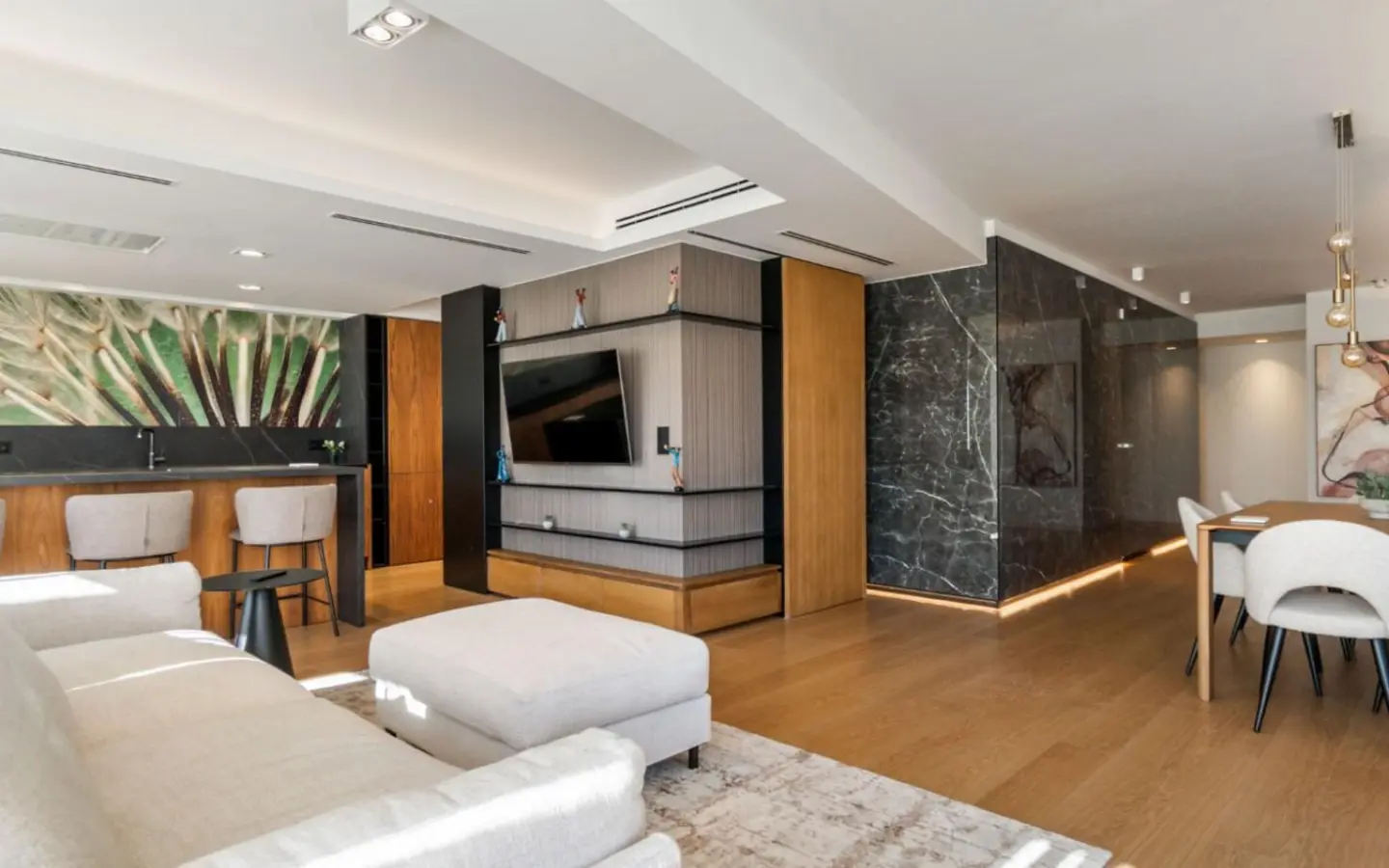 2-bedroom Apartment In Torrevieja, Spain (160 M²)