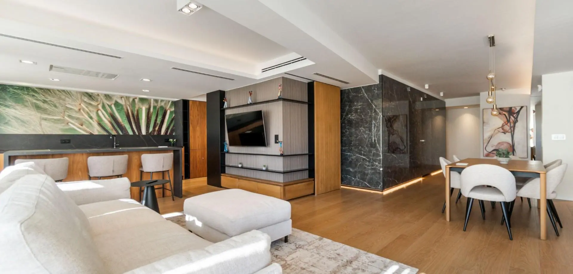 Apartment Of 160 M² In Torrevieja, Spain