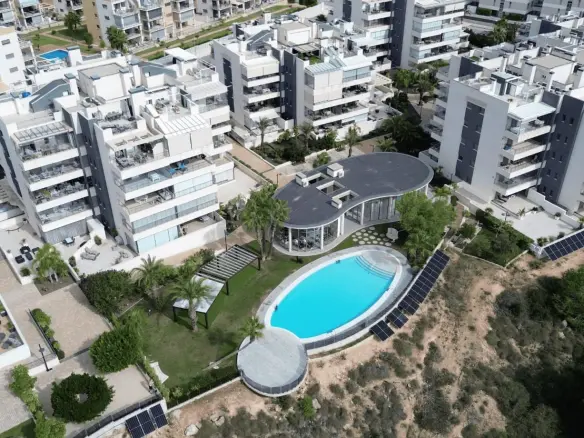 3-bedroom Apartment In Orihuela Costa, Spain (82 M²)