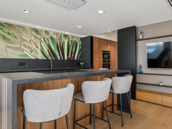 2-bedroom Apartment In Torrevieja, Spain (160 M²)