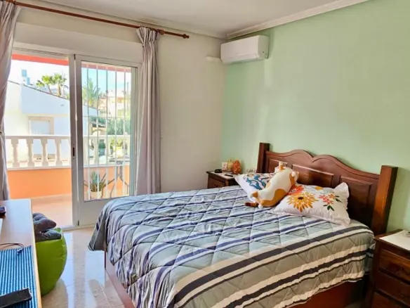 3-bedroom Terraced House In Santiago De La Ribera, Spain (155 M²)