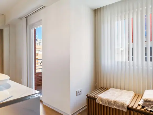2-bedroom Apartment In Torrevieja, Spain (160 M²)