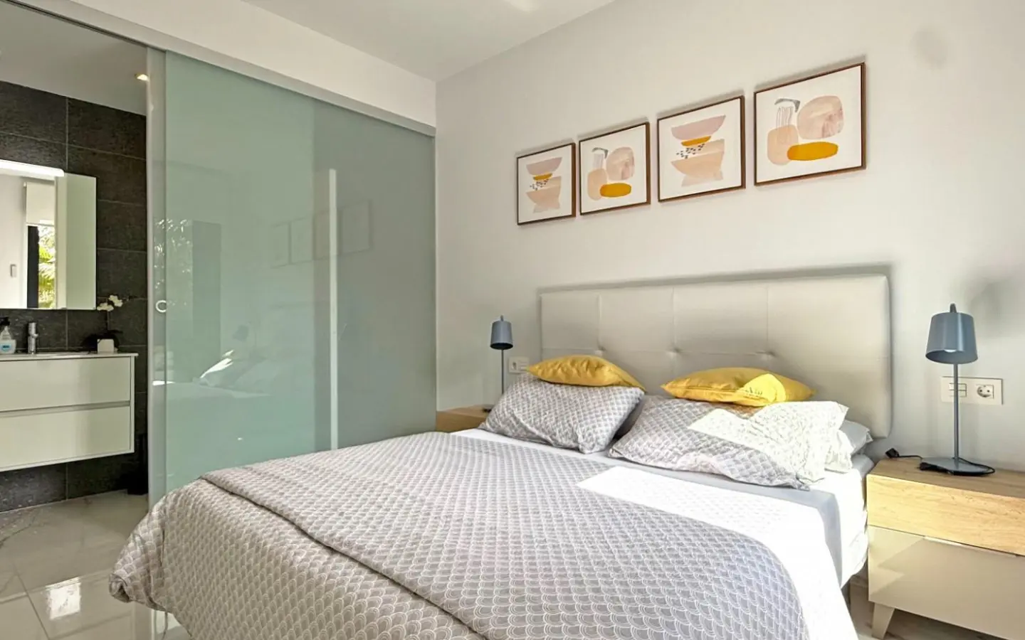 2-bedroom Apartment In Orihuela Costa, Spain (72 M²)