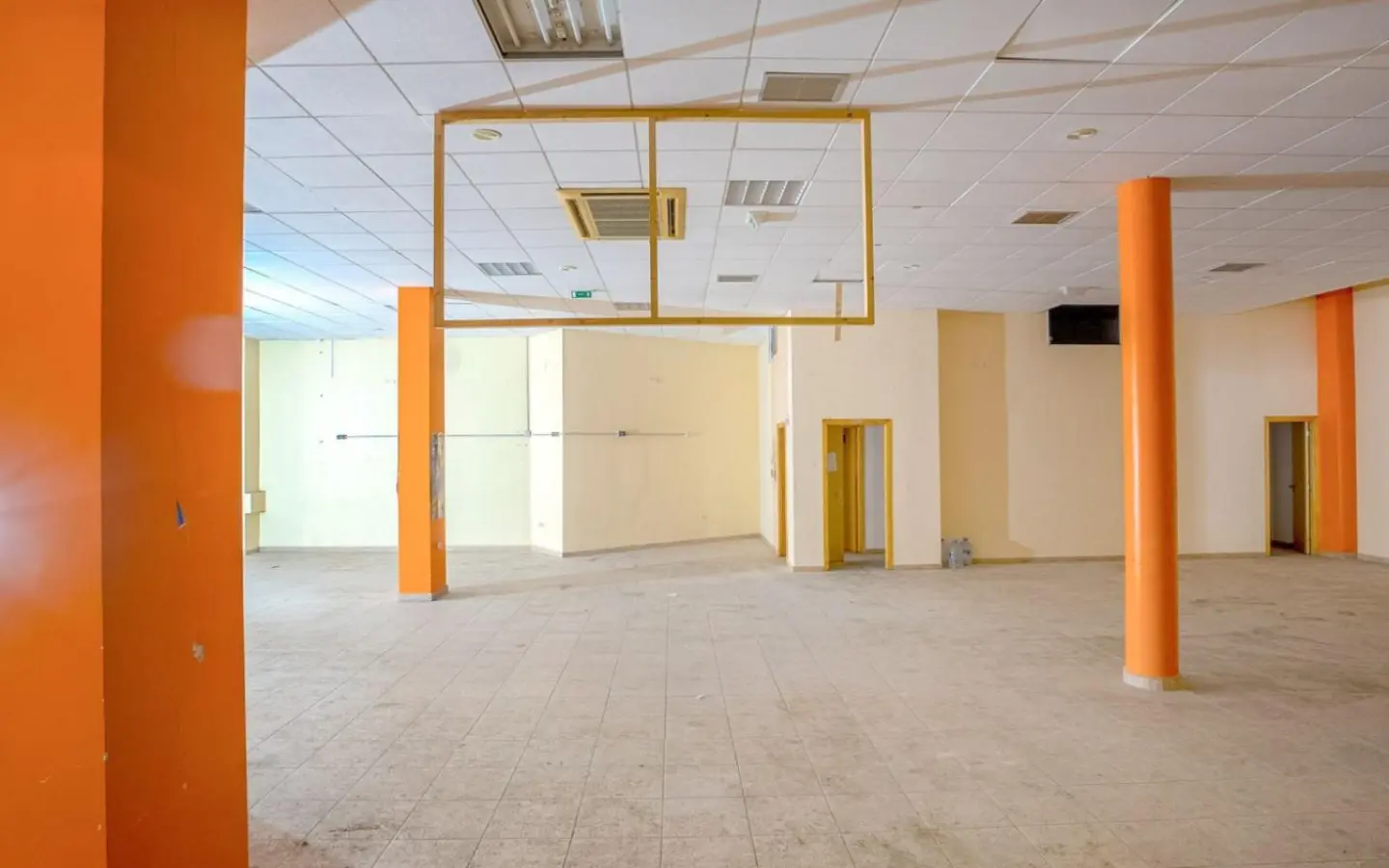 Commercial Unit 722 M² In Torrevieja, Spain – Mediter Real Estate