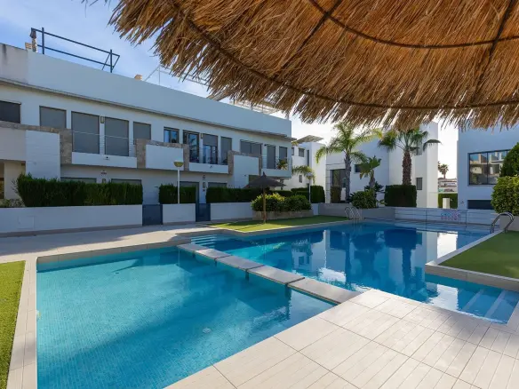 3-bedroom Duplex In Rojales, Spain (124 M²)