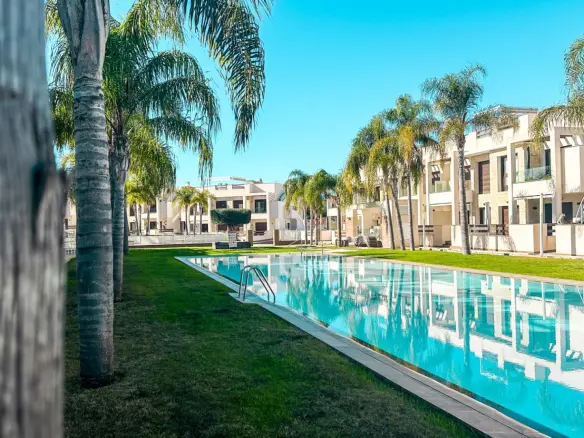 Apartment Of 96 M² In Torrevieja, Spain