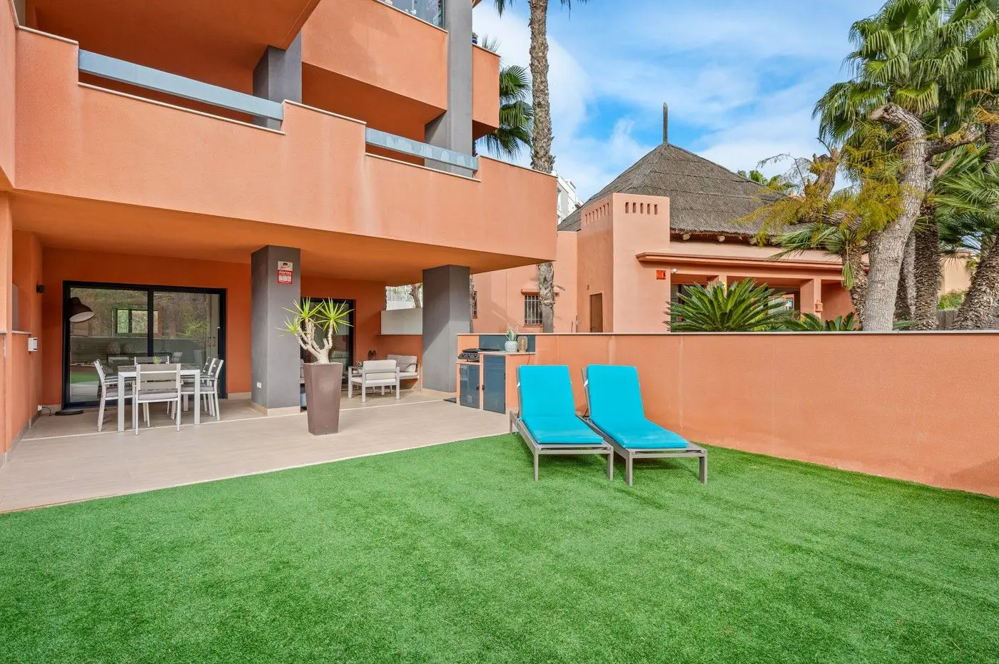 Apartment Of 90 M² With Sea View In Orihuela Costa