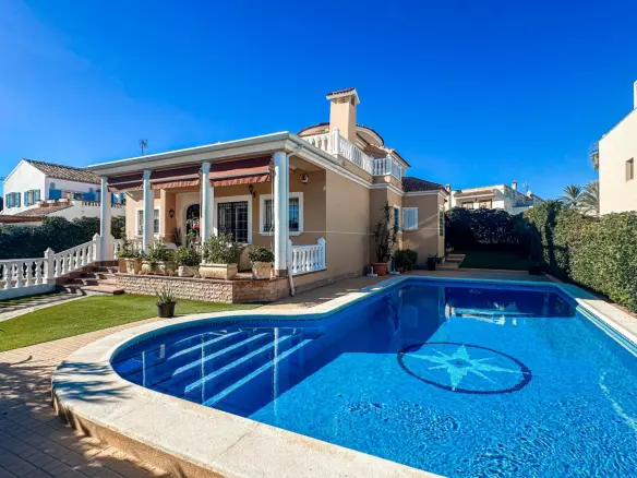 Villa Of 290 M² In Torrevieja, Spain