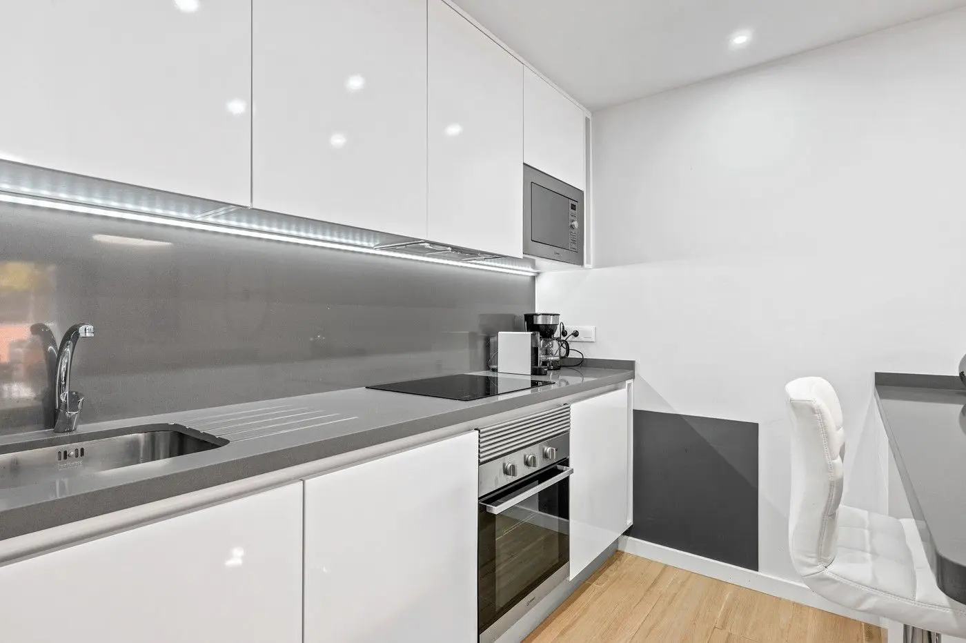 Apartment Of 90 M² With Sea View In Orihuela Costa