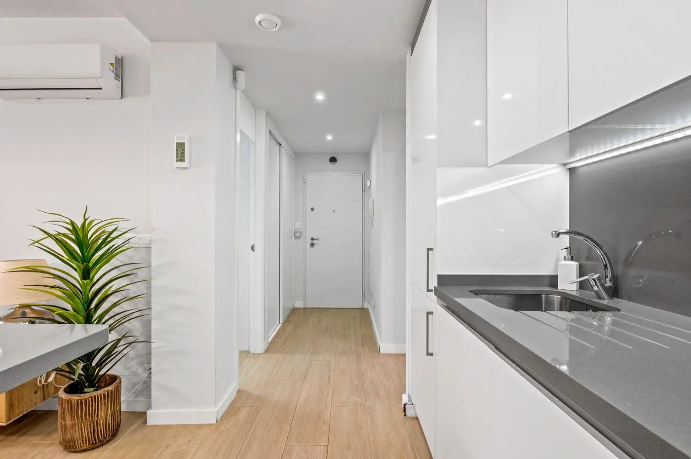 Apartment Of 90 M² With Sea View In Orihuela Costa
