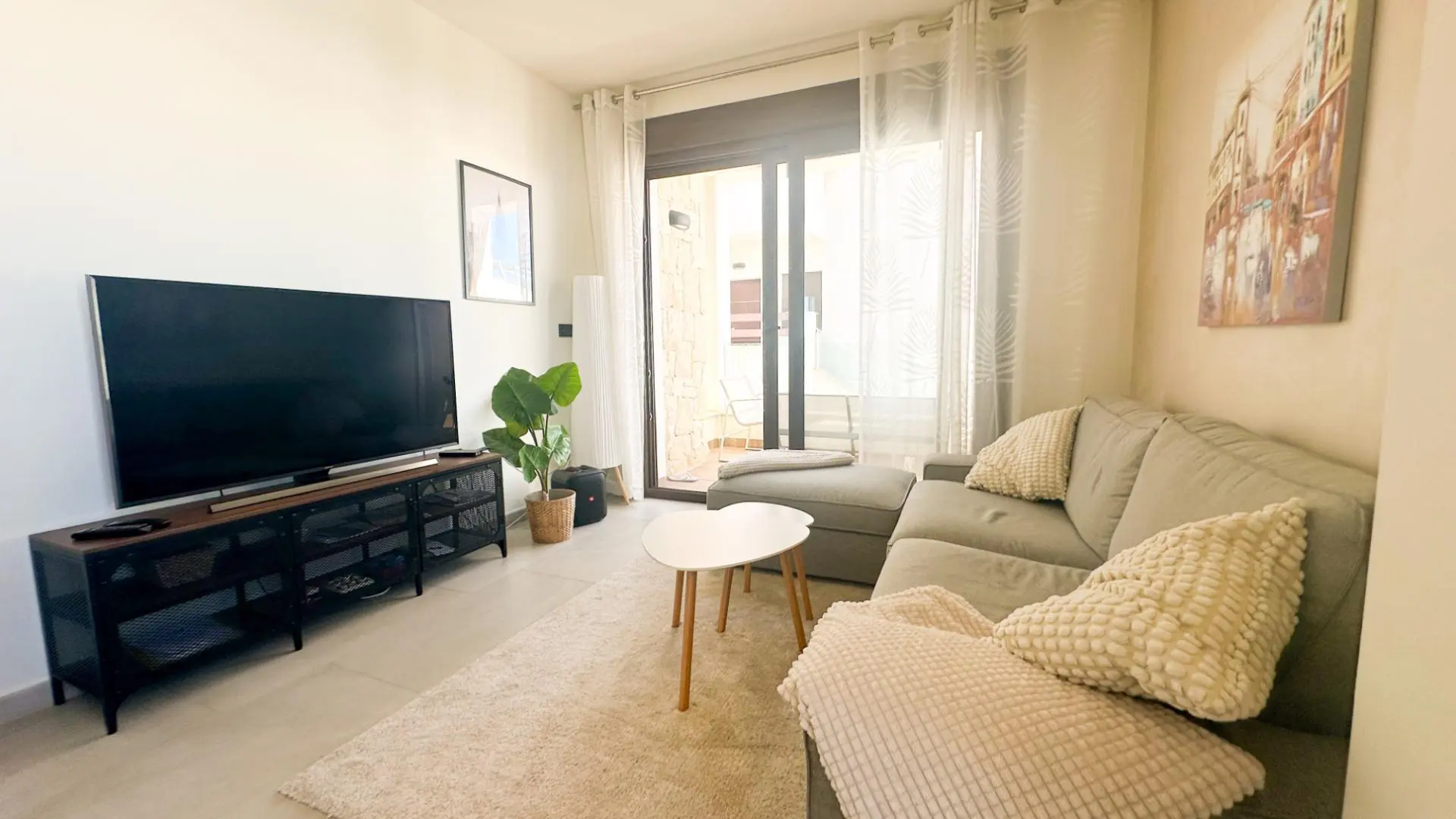 Apartment Of 96 M² In Torrevieja, Spain