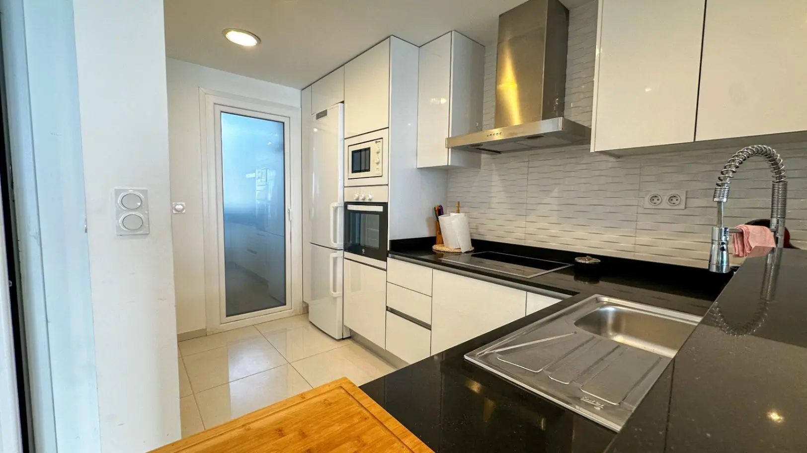 Apartment Of 93 M² In Torrevieja, Spain