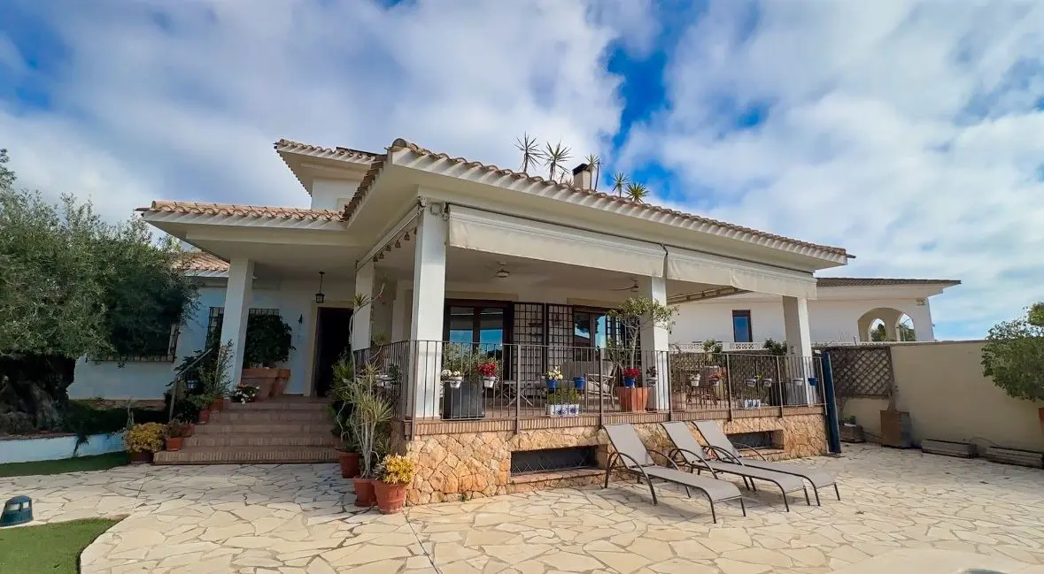 Villa Of 450 M² With Sea View In Orihuela Costa, Spain