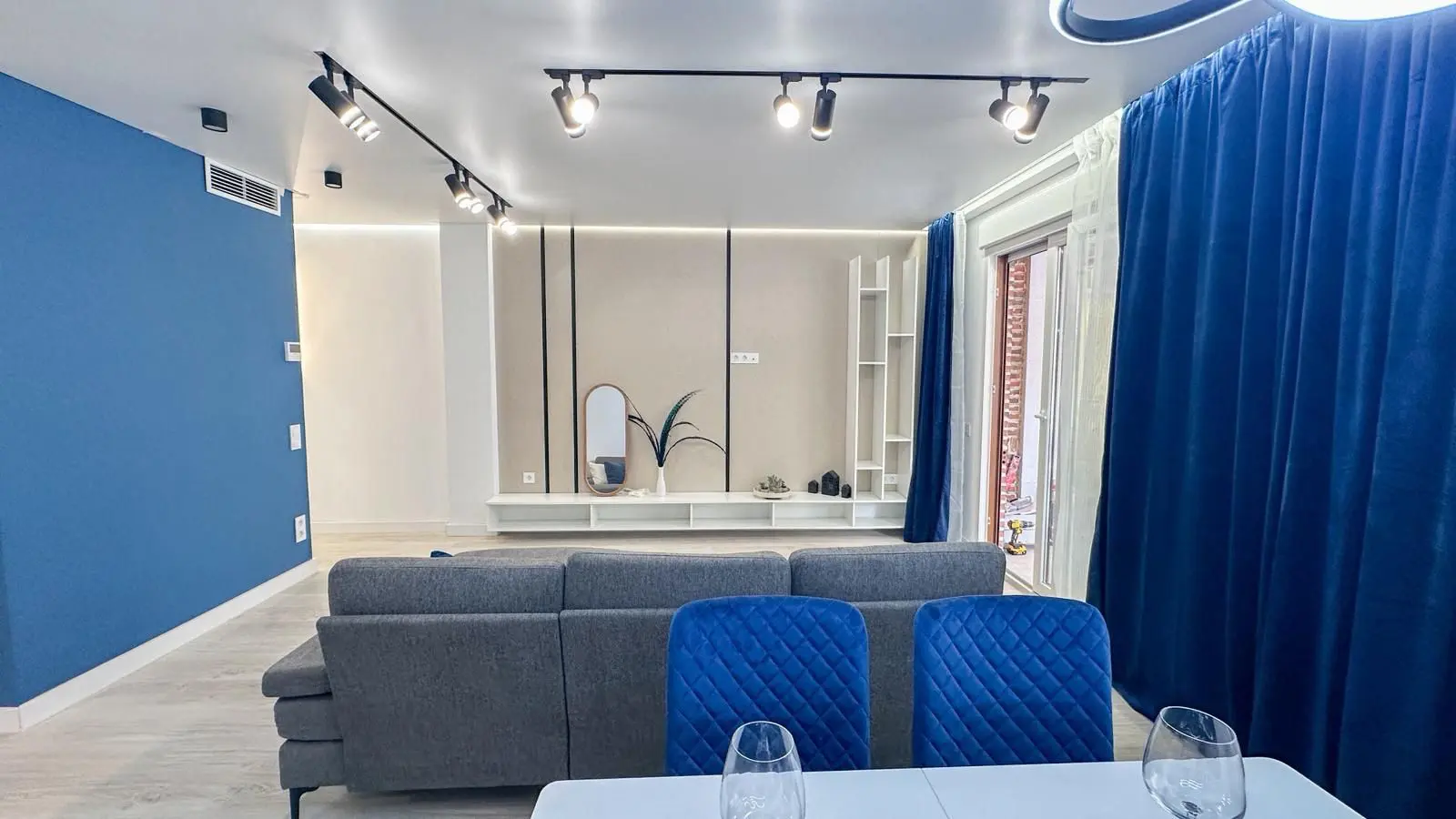 Apartment Of 90 M² In Torrevieja, Spain