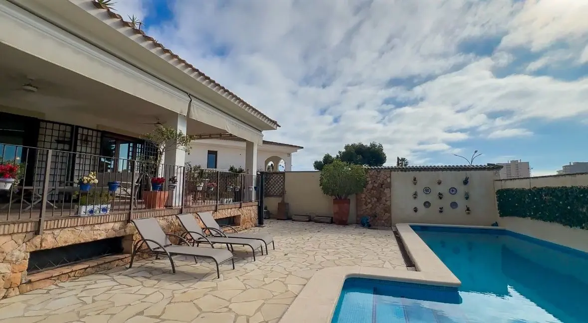 Villa Of 450 M² With Sea View In Orihuela Costa, Spain