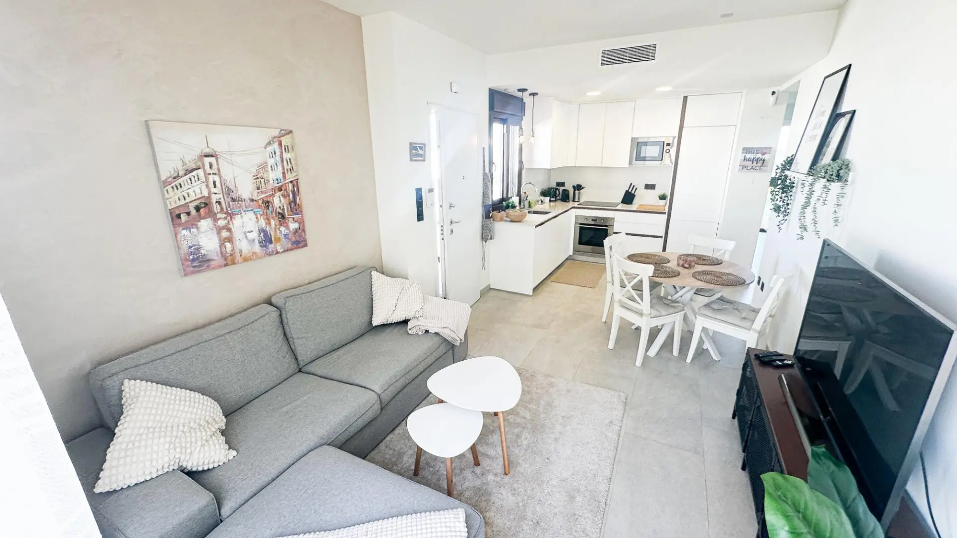 Apartment Of 96 M² In Torrevieja, Spain