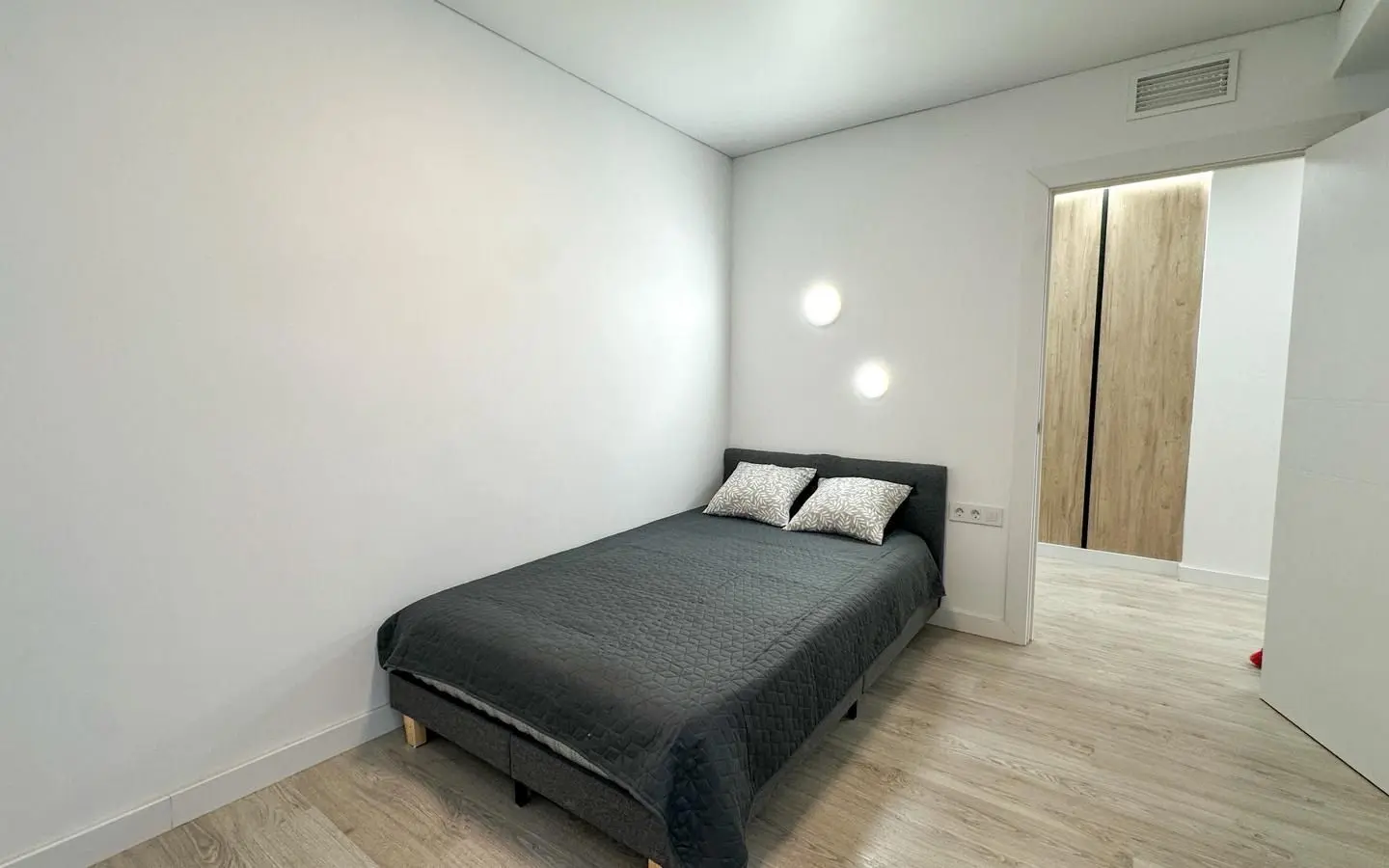 2-bedroom Apartment In Torrevieja, Spain (90 M²)