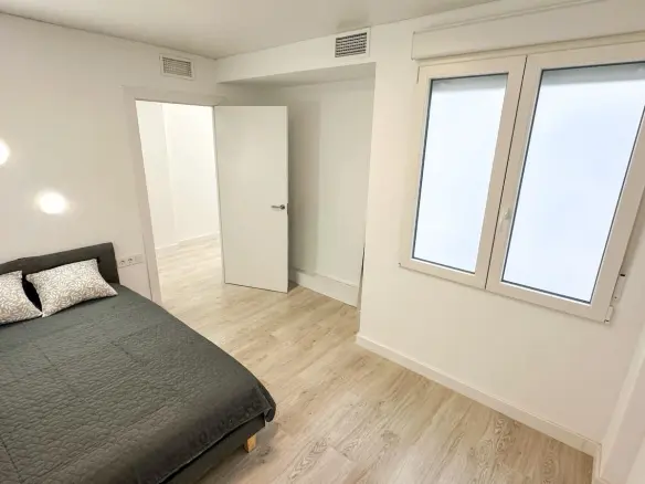 2-bedroom Apartment In Torrevieja, Spain (90 M²)