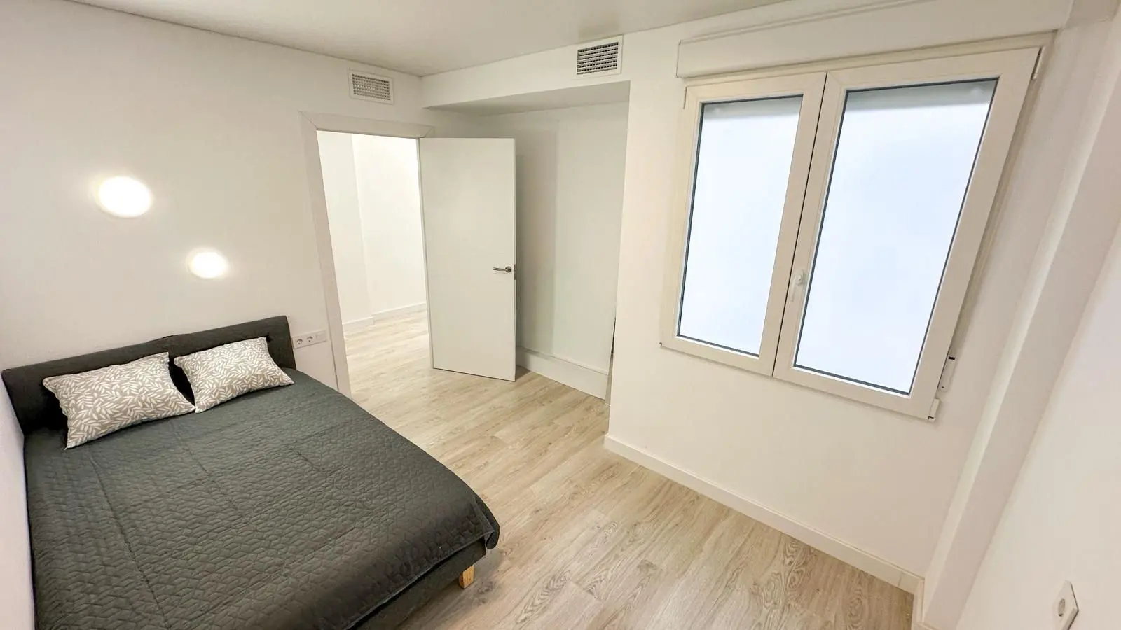 Apartment Of 90 M² In Torrevieja, Spain