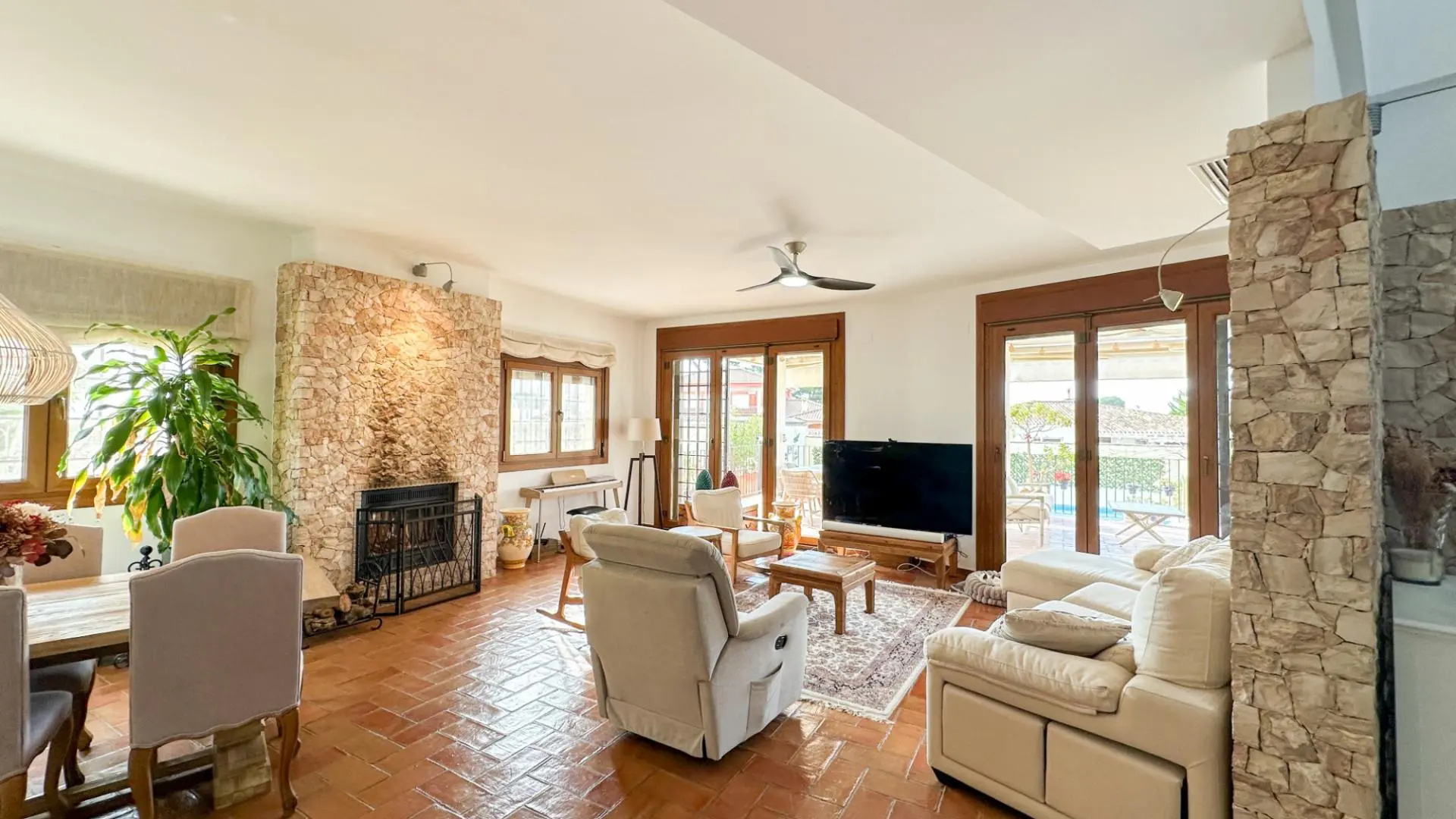 Villa Of 450 M² With Sea View In Orihuela Costa, Spain