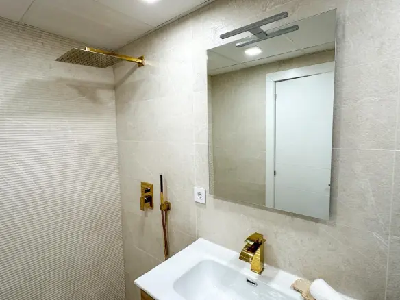 2-bedroom Apartment In Torrevieja, Spain (90 M²)