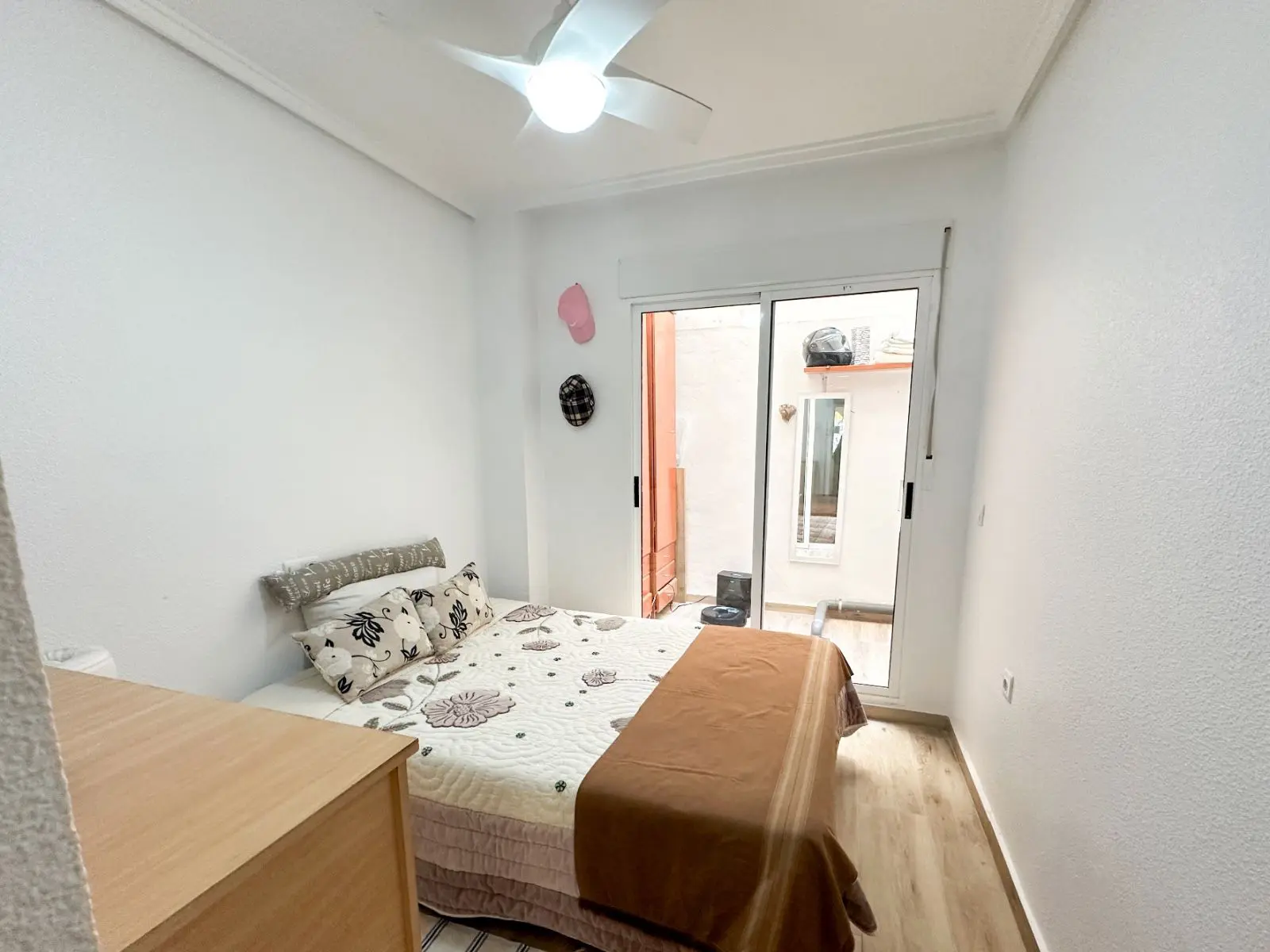 Apartment Of 64 M² In Torrevieja, Spain