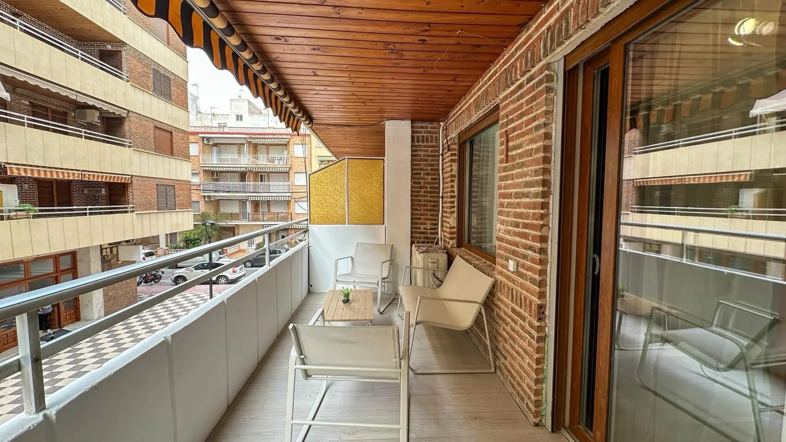Apartment Of 90 M² In Torrevieja, Spain
