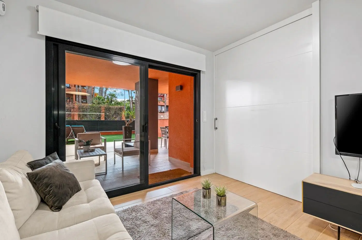 Apartment Of 90 M² With Sea View In Orihuela Costa