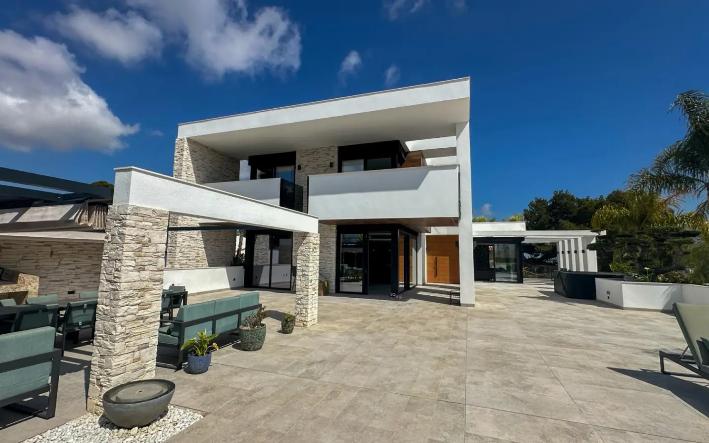 Villa Of 527 M² With Sea Views In Orihuela Costa, Spain