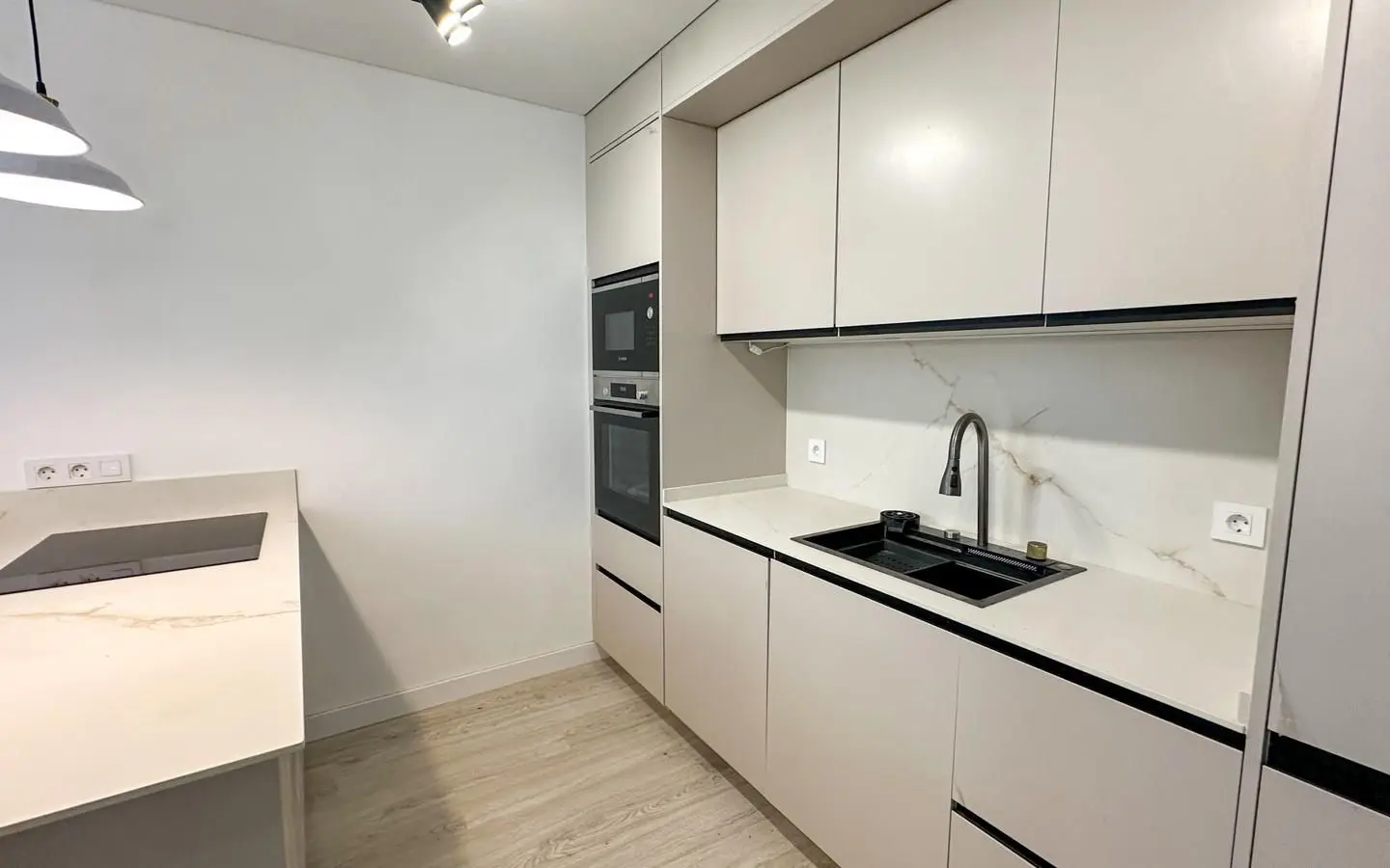 2-bedroom Apartment In Torrevieja, Spain (90 M²)