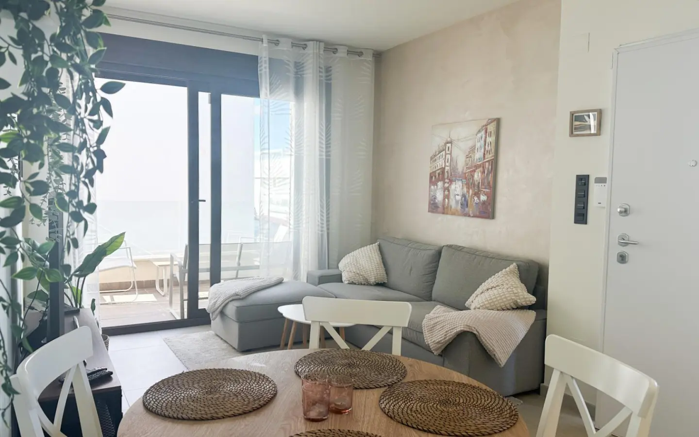 Apartment Of 96 M² In Torrevieja, Spain