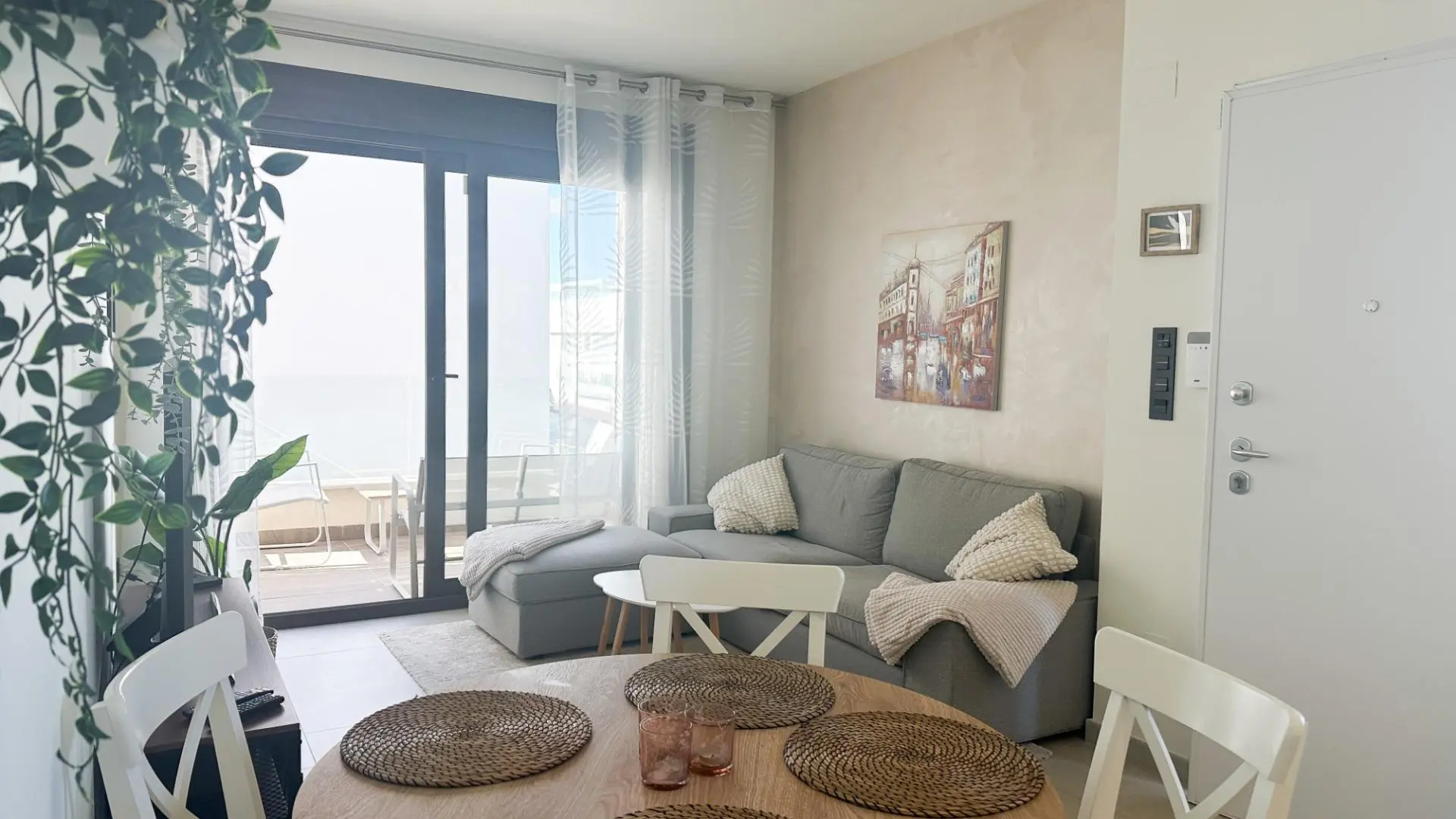 Apartment Of 96 M² In Torrevieja, Spain