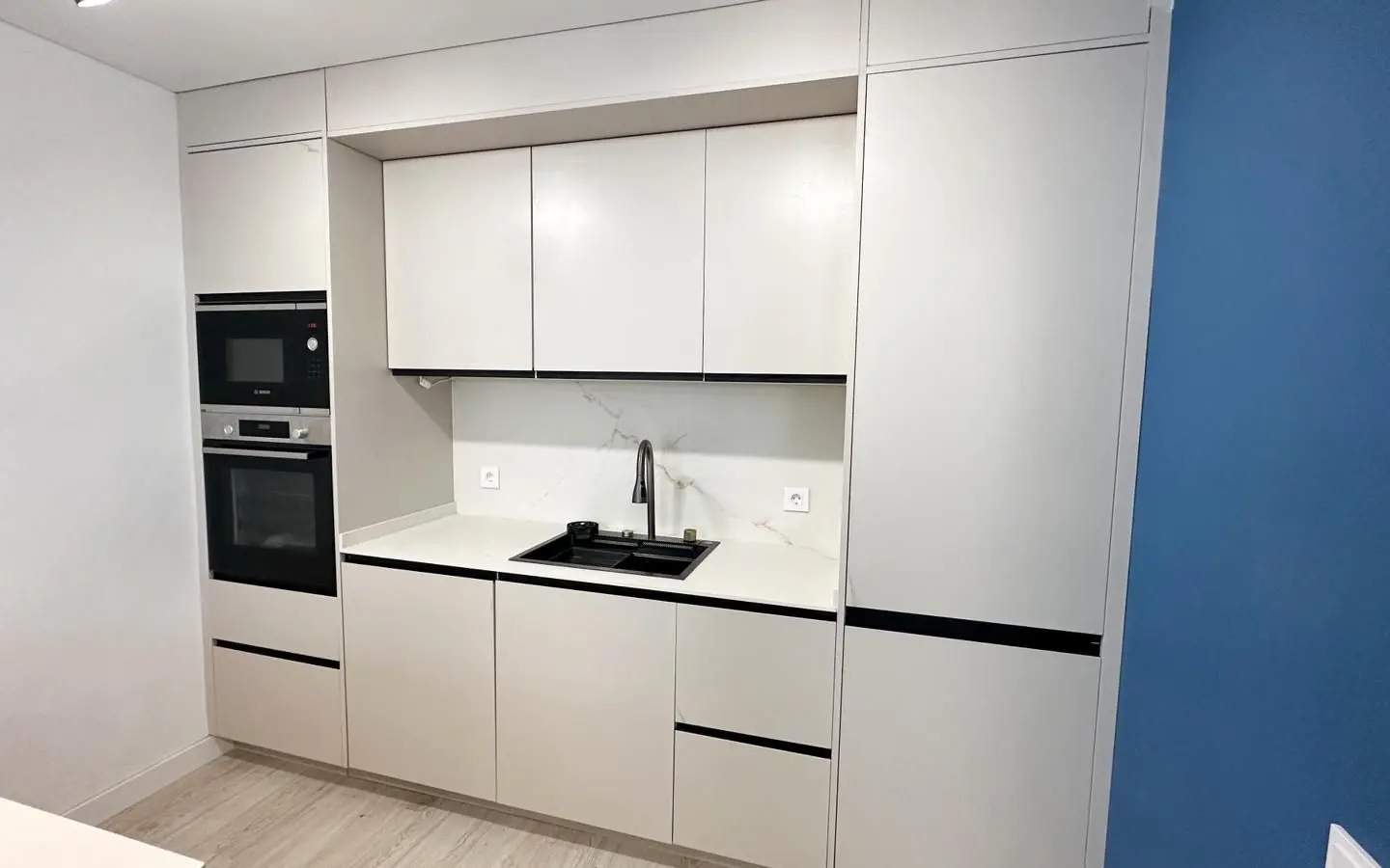 2-bedroom Apartment In Torrevieja, Spain (90 M²)