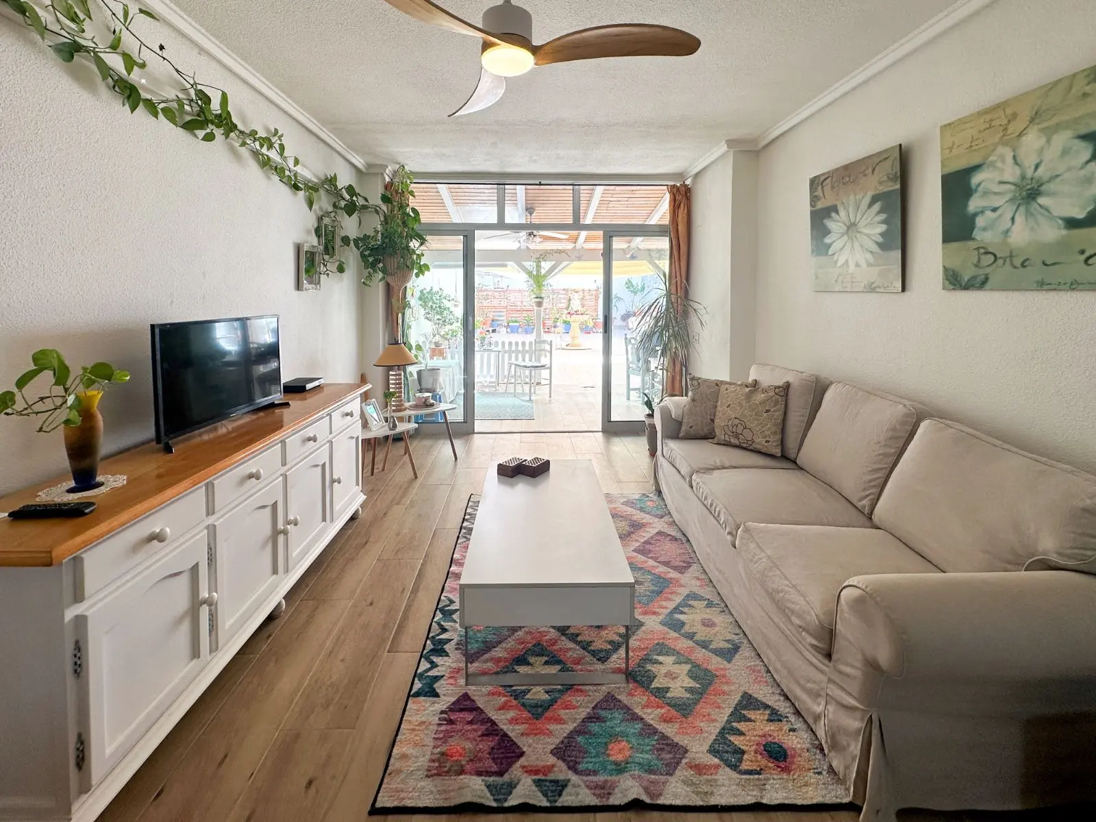 Apartment Of 64 M² In Torrevieja, Spain