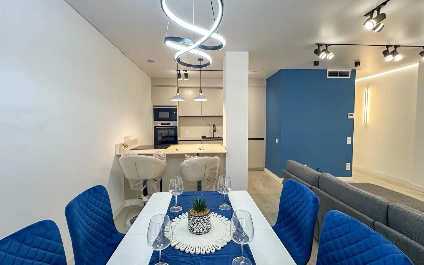 2-bedroom Apartment In Torrevieja, Spain (90 M²)